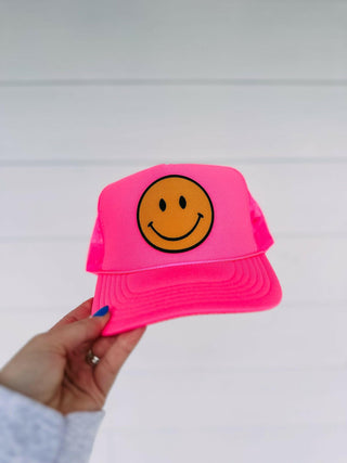happy smiley trucker hat - pink
