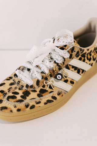 ETTA OG | white lace shoe charms