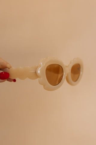 scalloped sunglasses - peach