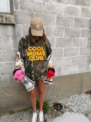LIMITED EDITION | cool moms club graphic tee - camo / orange