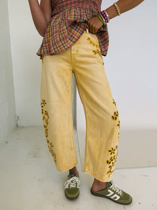 azalea eyelet barrel jeans - yellow