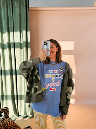 ETTA OG | on my way to a good day graphic tee - light blue