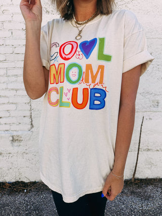 funky cool mom club graphic tee