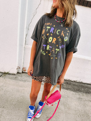 ETTA OG | trick or treat graphic tee - charcoal