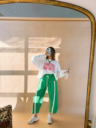 LIMITED EDITION | cropped santa's favorite sweatshirt - white