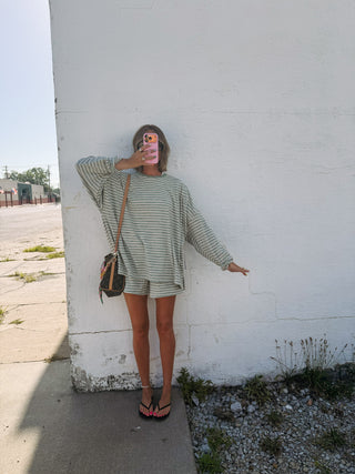 mint condition stripe shorts