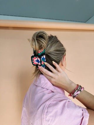 ETTA OG |  crochet claw clip - black