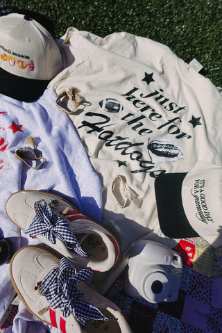 ETTA OG | here for the hotdogs graphic tee - ivory / black