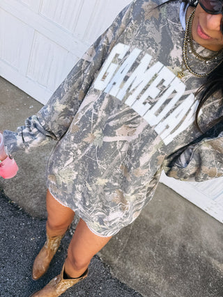 ETTA OG | gameday camo sweatshirt