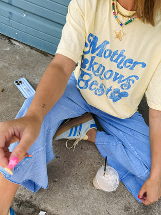 ETTA OG | mother knows best graphic tee - butter yellow / blue
