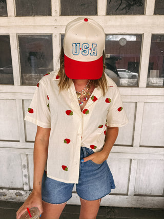 airy strawberry button top