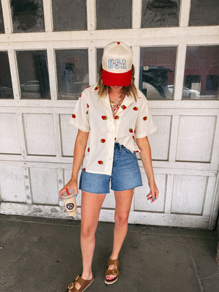 airy strawberry button top