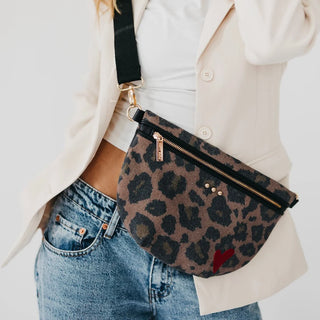 PRETTY SIMPLE | leopard bum bag