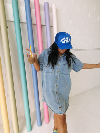 easy does it denim dress.