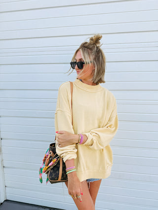 movement mock neck - yellow