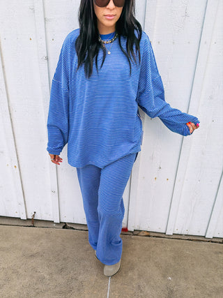 feeling fuzzy oversized top - royal blue