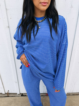 feeling fuzzy oversized top - royal blue