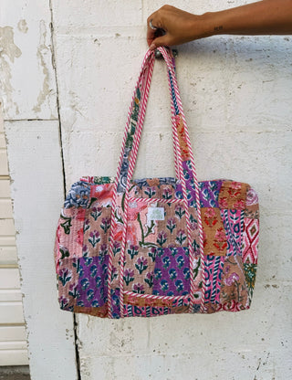 ETTA OG | quilted duffle bag - peachy