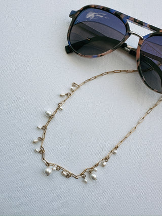 audrey pearl drip necklace